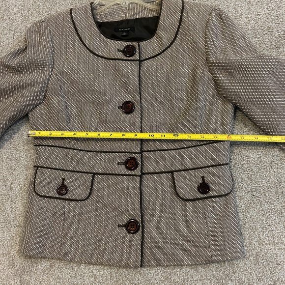 Jacket - Picture 9 of 11